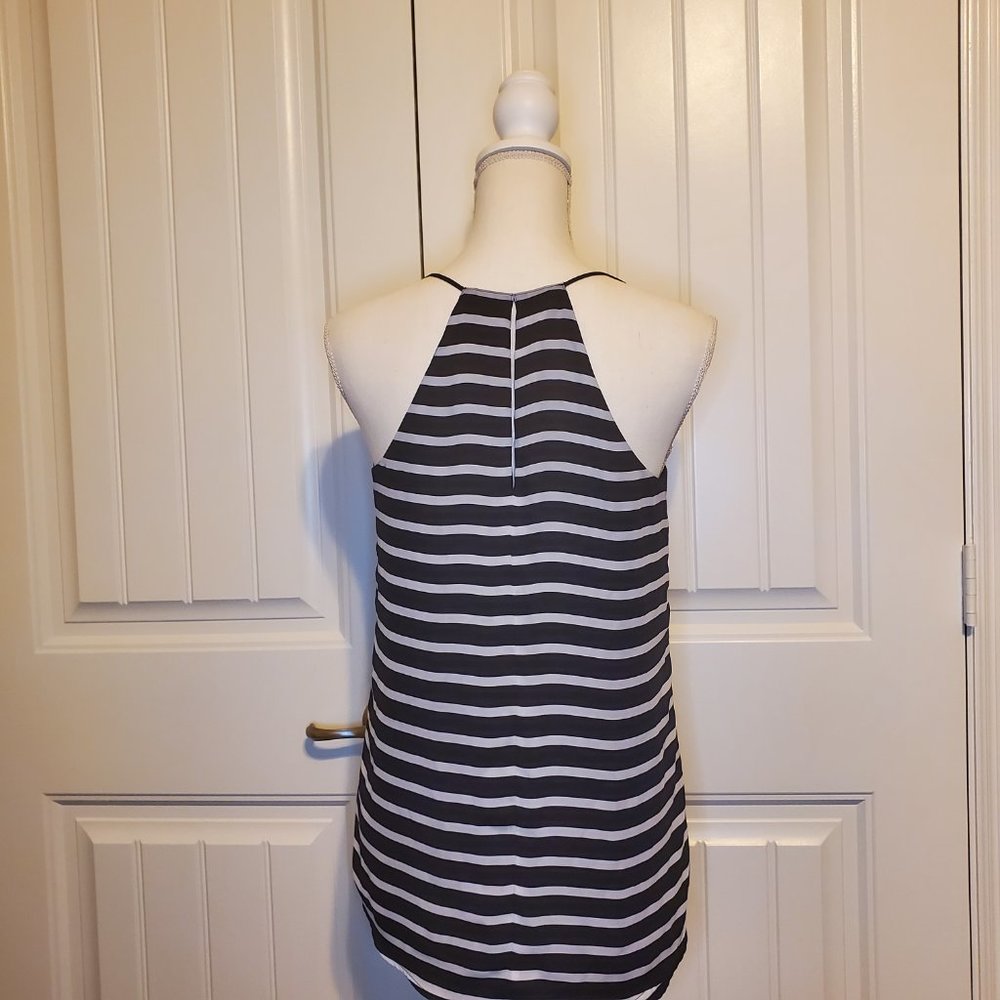Express Reversible Camisole - Picture 7 of 7